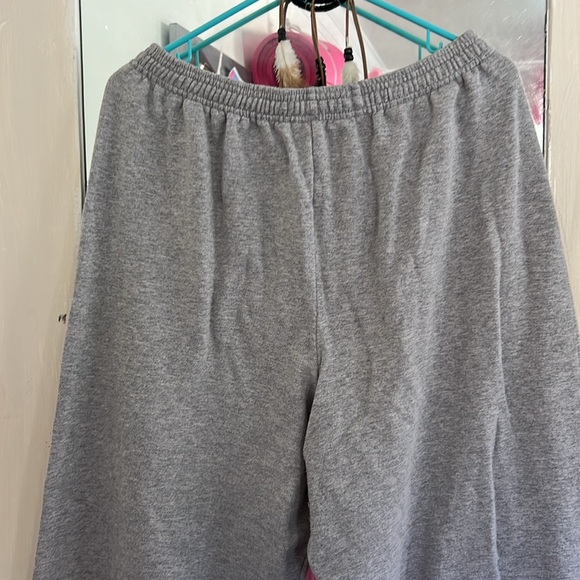Sweatpants in Grey by hanes - Picture 5 of 5